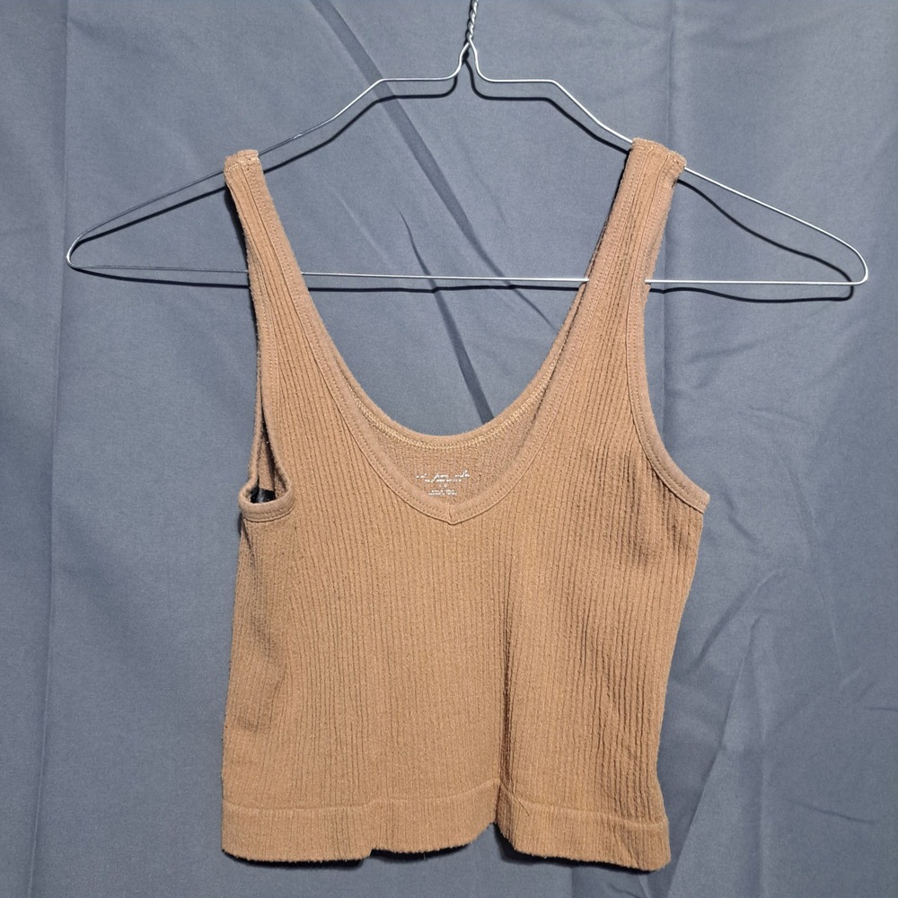 Urban Outfitters Out From Under Tan Ribbed Seamless‎ V-Neck Crop Tank Top Large